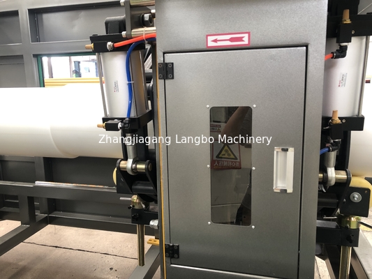 التحكم المستمر بشاشة تعمل باللمس 0.6m / Min Hdpe Pipe Extruder