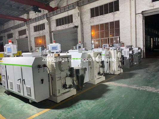 تحكم PLC خط إنتاج أنابيب PVC عالية الإنتاجية والإنتاجية