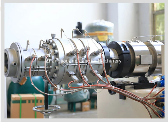 قطر الأنابيب 75-250 PVC البلاستيكية / UPVC / CPVC خط طحن أنابيب الموصلات الكهربائية مع عاكس ABB