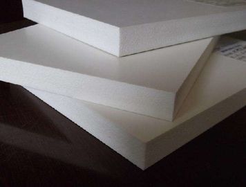 خط بثق لوح الرغوة PVC 380V لصناعة الديكور المعماري