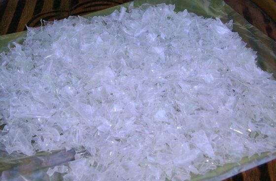 خط إعادة تدوير PET بسعة 300-5000 كجم/ساعة بحجم رقائق 14 مم وجهد 380 فولت لإعادة تدوير زجاجات PET