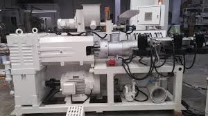 آلة صنع قناة الكابلات البلاستيكية مع التحكم في شاشة اللمس PLC