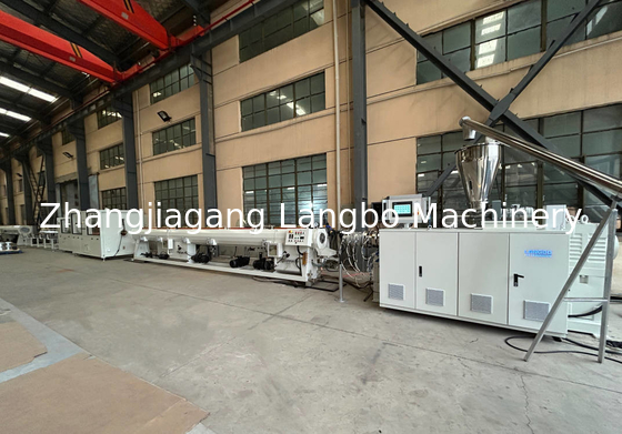 خط إخراج أنابيب PVC تحت الأرض / خط الإنتاج