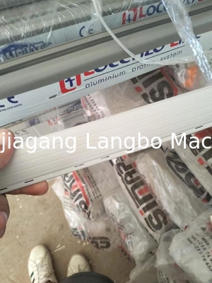 خط إنتاج ملفات تعريف PVC للستائر محفز مزدوج مخروط