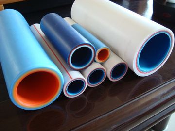 خط إنتاج أنابيب PPR / ABS HDPE ، خط إنتاج الأنابيب البلاستيكية 3-10 كجم / ساعة