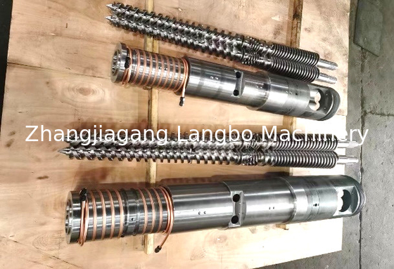 سرعة عالية PE PP HDPE PVC PPR البلاستيك إمدادات الغازات المائية الصرف الصحي الصلبة الحائط أنابيب أنابيب أنابيب صنع آلة الإنتاج