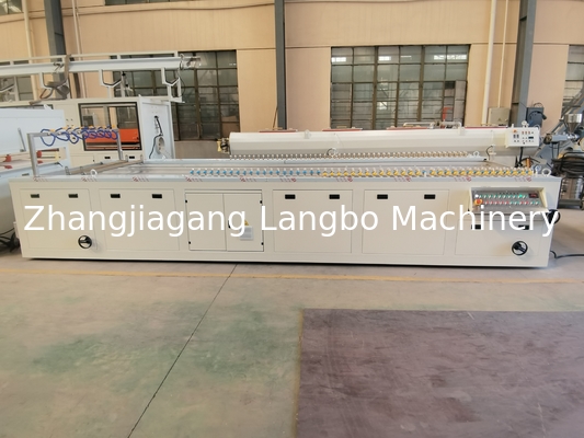 محرك تصنيع محرك تصنيع محطات PVC 1200mm محطات PVC السقف خط إنتاج مع آلة التعامل التلقائي