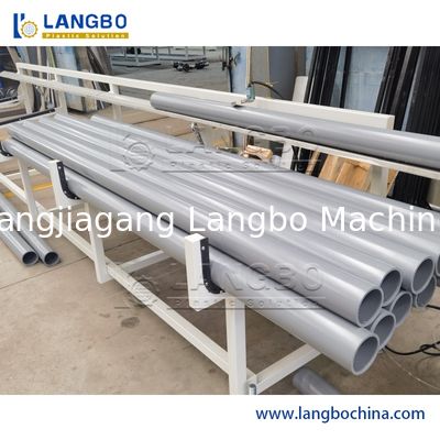 آلة بلاستيكية لإنتاج أنابيب المياه من نوع PVC آلات طحن الأنابيب مع نظام التحكم التلقائي