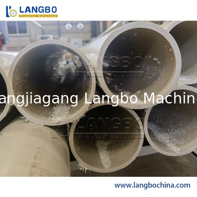 آلة تصنيع الأنابيب البلاستيكية البلاستيكية سعة 300 كجم / أنبوب PVC