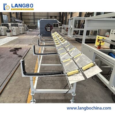 خط إخراج أنابيب PVC تحت الأرض / خط الإنتاج