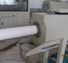 انخفاض الضوضاء مخروطي التوأم برغي الطارد PVC الألياف تعزيز أنابيب لينة صنع