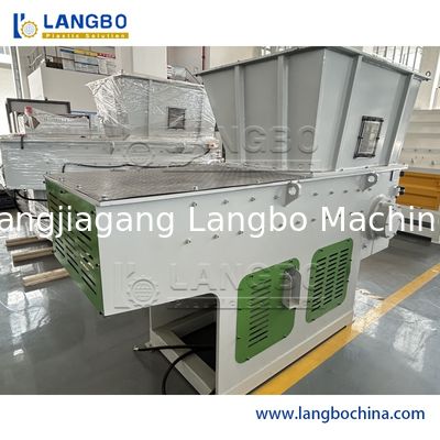 أوتوماتيكي إعادة تدوير النفايات البلاستيكية محطمة زجاجات الحيوانات الأليفة كسارة / كسارة آلة