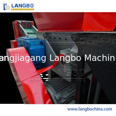 أجهزة الكساح الثقيل للنفايات الصلبة البلاستيكية والورقية المكسرة الصلبة PP / PET الصفحة كسارة الكساح لصناعة معالجة النفايات