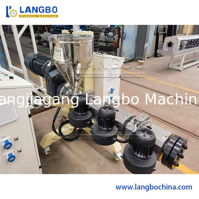 خط إنتاج بثق أنابيب إمداد المياه والغاز والزيت من البولي إيثيلين عالي الكثافة والبولي بروبلين عشوائي، آلة صنع الطارد اللولبي المفرد