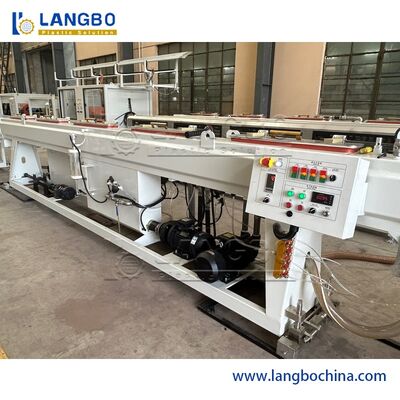 خط طحن أنابيب PPR مع 3 طبقات للتطويق المشترك  PLC التحكم لحجم الأنابيب 20-110mm