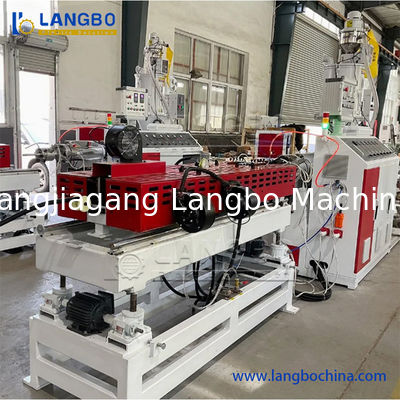 آلة بثق الأنابيب المموجة من ألياف PVC البلاستيكية اللينة