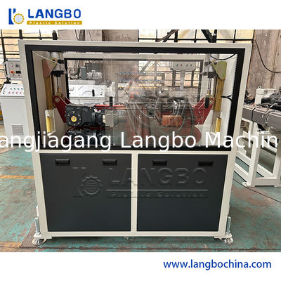 خط إنتاج بثق شرائط الأسعار البلاستيكية، آلة صنع حامل علامات الأسعار من مادة PVC، جهاز بثق ملفات PVC