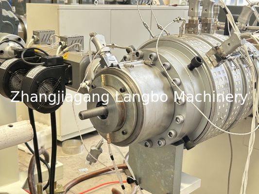 خط طحن أنابيب PVC 50-200mm / آلة صنع أنابيب PVC / خط إنتاج أنابيب PVC