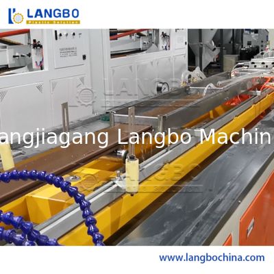 معماري وك ملف بثق خط 240MM حجم المنتج 37KW قوة المحرك