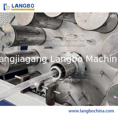 آلة بثق أنابيب الألياف البلاستيكية الناعمة PVC المعززة للحدائق