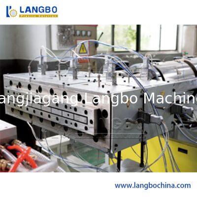 PVC/WPC/PS سقف/جدار لوحة صنع آلة PVC إطار الباب خط إنتاج النافذة المحتوى محرك طحن PVC Soffit/Trim لوحة الآلات