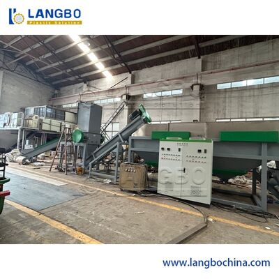 خط إعادة تدوير PET بسعة 300-5000 كجم/ساعة بحجم رقائق 14 مم وجهد 380 فولت لإعادة تدوير زجاجات PET