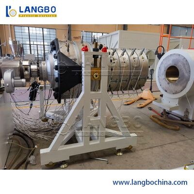 آلة بثق أنابيب الصرف الصحي البلاستيكية المصنوعة من مادة PVC، آلة صنع الأنابيب المموجة بالبثق