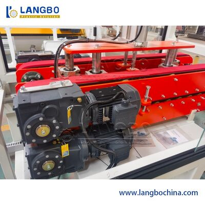 آلة بثق البلاستيك 630 مم لولب مزدوج لأنابيب PVC