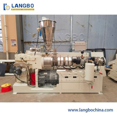 المواد البلاستيكية الشائعة HDPE PE PPR PVC أنابيب المياه إمدادات الصرف الصحي أنابيب أنابيب الطحن الإنتاج