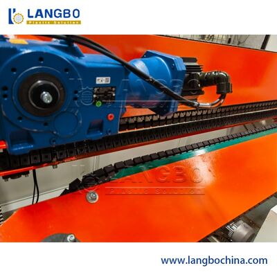 المواد البلاستيكية الشائعة HDPE PE PPR PVC أنابيب المياه إمدادات الصرف الصحي أنابيب أنابيب الطحن الإنتاج