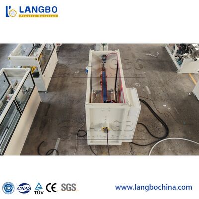 آلة تصنيع أنابيب PE / HDPE 16-400 مم وخط إنتاج الأنابيب البلاستيكية