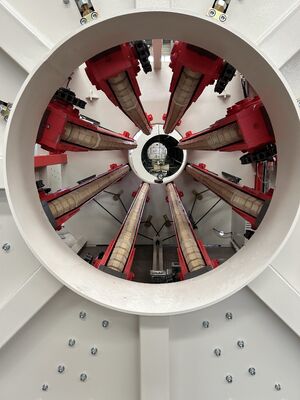 مصنع آلة تصنيع البلاستيك UPVC المتقدمة ذات القطر الكبير 400-710 مم في الصين