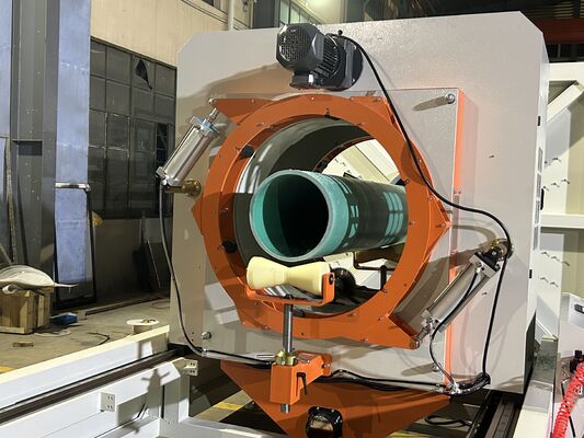 مصنع آلة تصنيع البلاستيك UPVC المتقدمة ذات القطر الكبير 400-710 مم في الصين