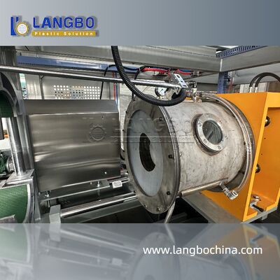 آلة تدفق الأنابيب