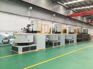 PLC شاشة تعمل باللمس التحكم البلاستيكية خلاط آلة لأنابيب PVC / الشخصي الشخصي