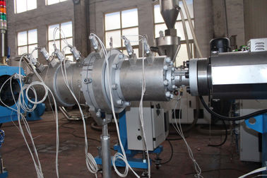 خط إنتاج أنابيب المياه الساخنة الباردة النتوء PPR لمجموعة 20-63mm