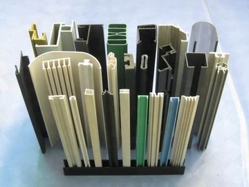 البلاستيك PVC بروفيل الرغوة طاحونة WPC الأرامل إطار الباب الأرضيات PP PE PC لوح مجوف شريط الختم ABS PMMA خط طحونة بروفيل