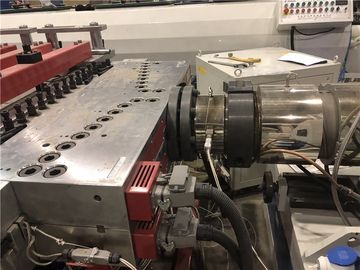متوافقية القالب متعددة الأحجام PVC Extruder PC Hollow Sheet Extrusion Making Machine