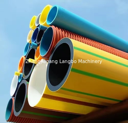 خط إنتاج أنابيب إمدادات المياه الكبيرة البلاستيكية PE HDPE آلة تصنيع الطحن
