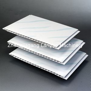 خط بثق الملف الشخصي PVC المقاوم للحريق 55KW WPC خط إنتاج لوحة الحائط